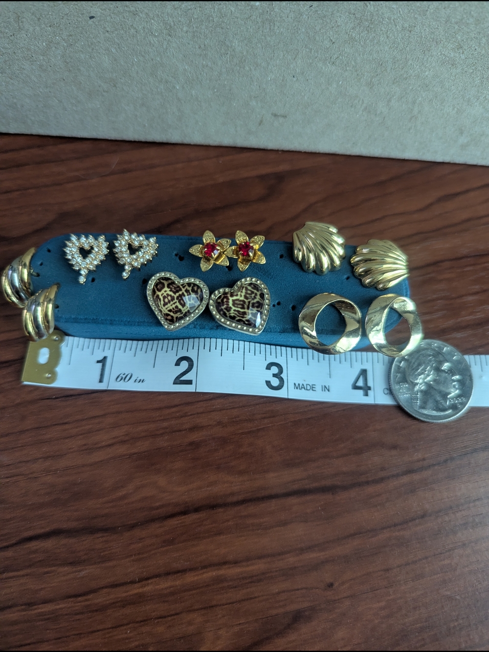 Gold Tone Set, Various Styles.